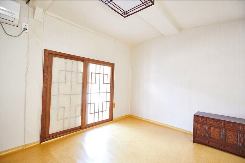 Hotel Choongsindang Hanok Traditional House