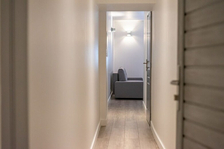 Rousseau Private Apartment