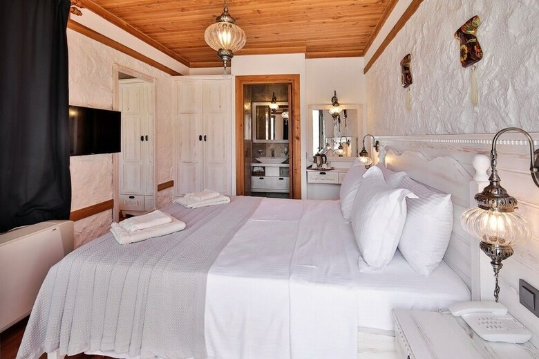 Hotel Pier House