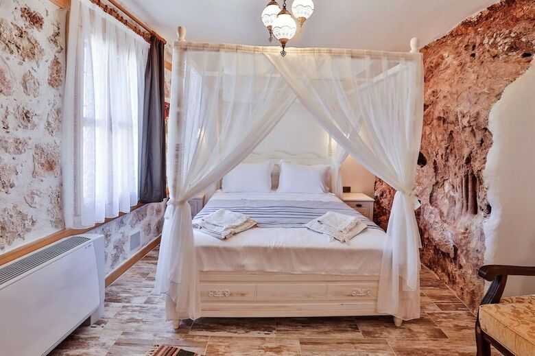 Hotel Pier House