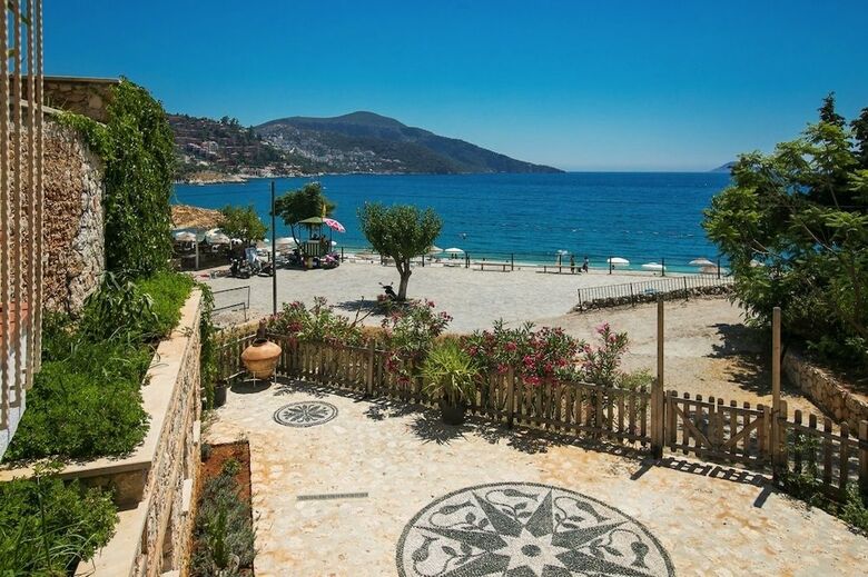 Hotel Pier House