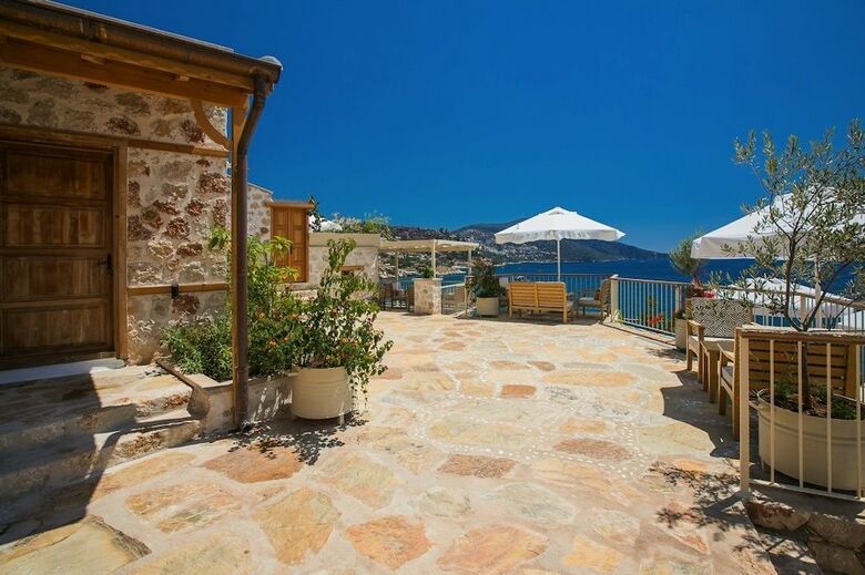 Hotel Pier House