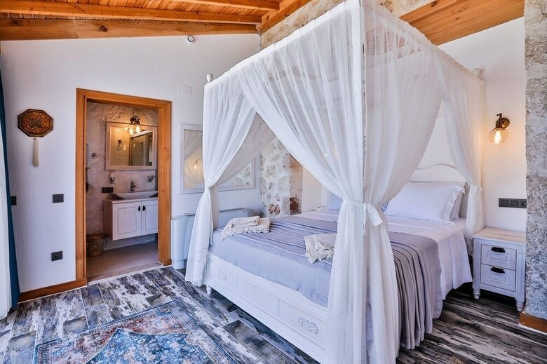 Hotel Pier House
