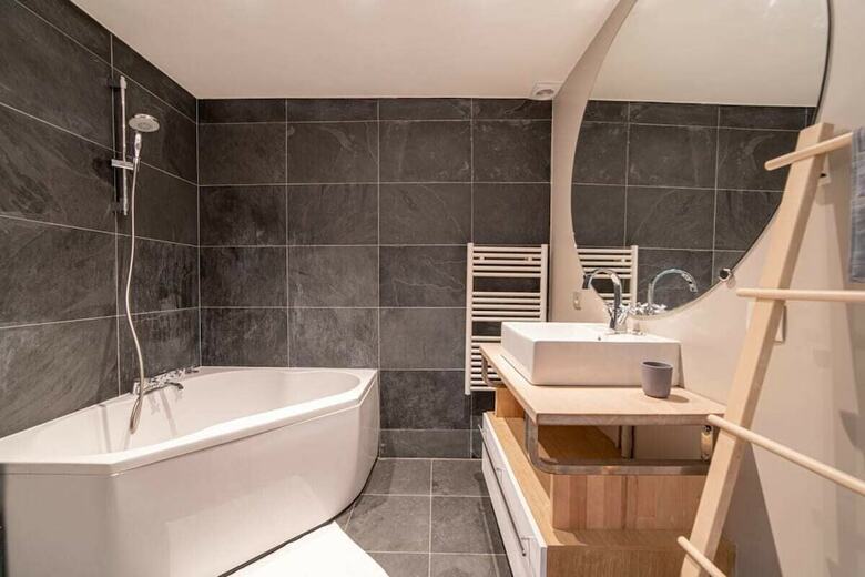 L'authentic Private Triplex Apartment