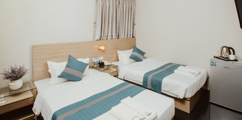 Hostal Serene Stays Hotel