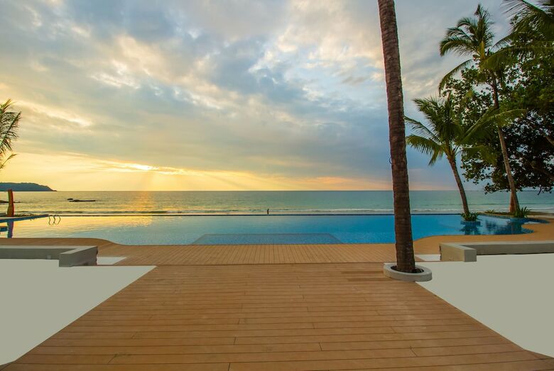 Hotel Pristine Mermaid Resort