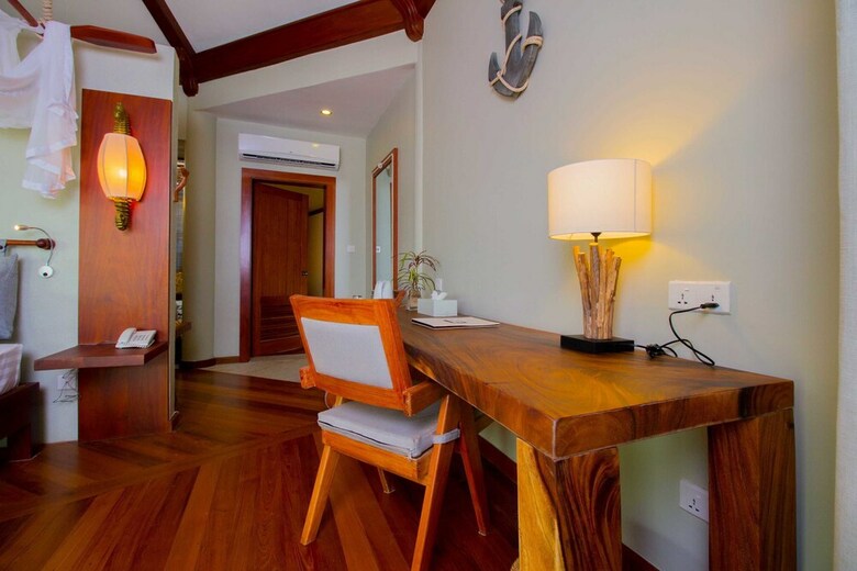 Hotel Pristine Mermaid Resort