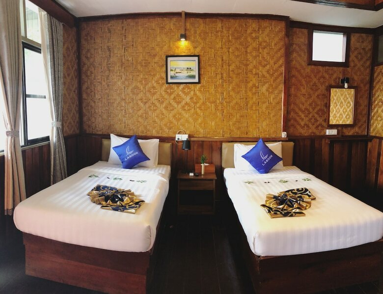 Hotel Lagoon Ngapali Beach Lodge