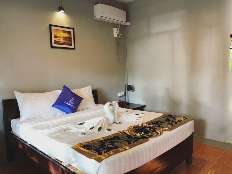 Hotel Lagoon Ngapali Beach Lodge