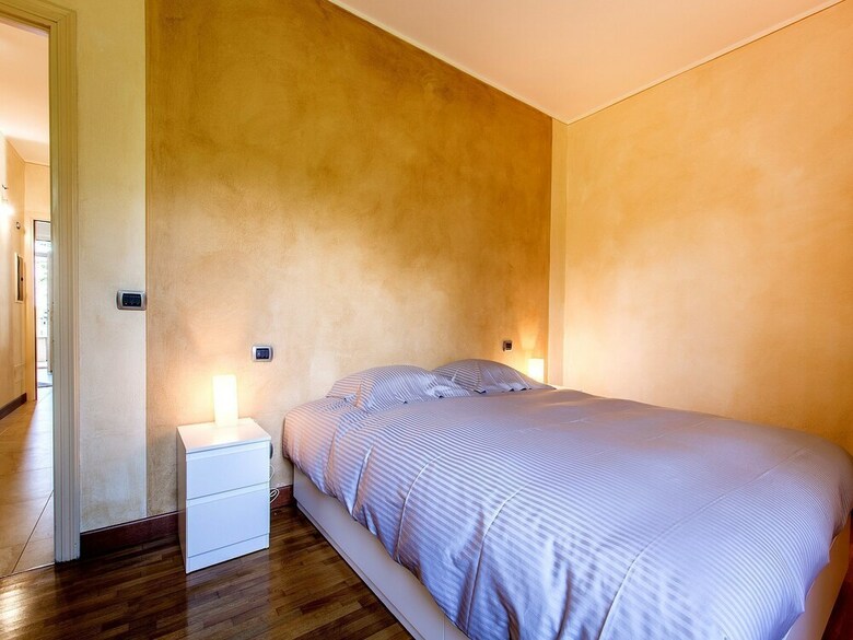 Upscale Villa In Sal� Lombardy With Swimming Pool