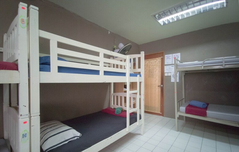 Hostal Le Nomade Hostel