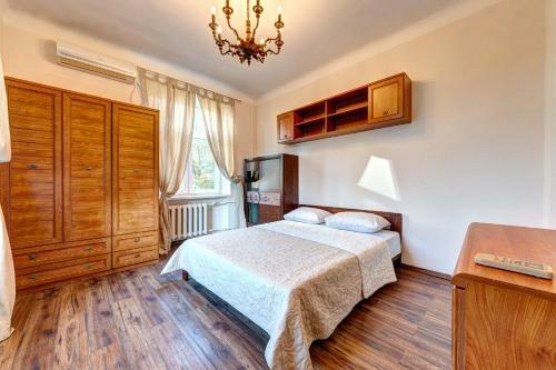 Comfortable Apartment Klovs'kyi