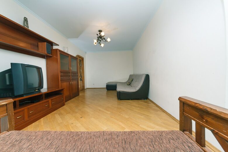 Apartment On Sheptitskogo Str