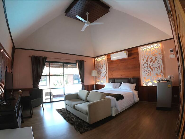 Hotel Naga Tara Resort