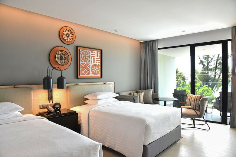Hotel Four Points By Sheraton Phuket Patong Beach Resort
