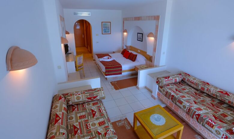 Hotel H�tel Aljazira Beach & Spa