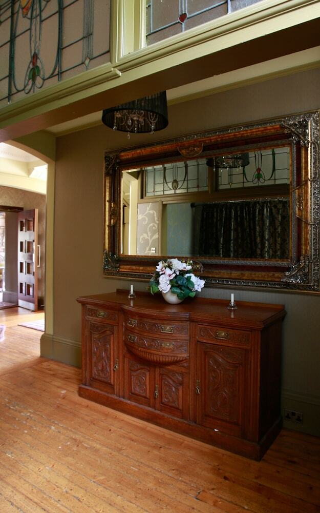 The Lynnhurst Hotel