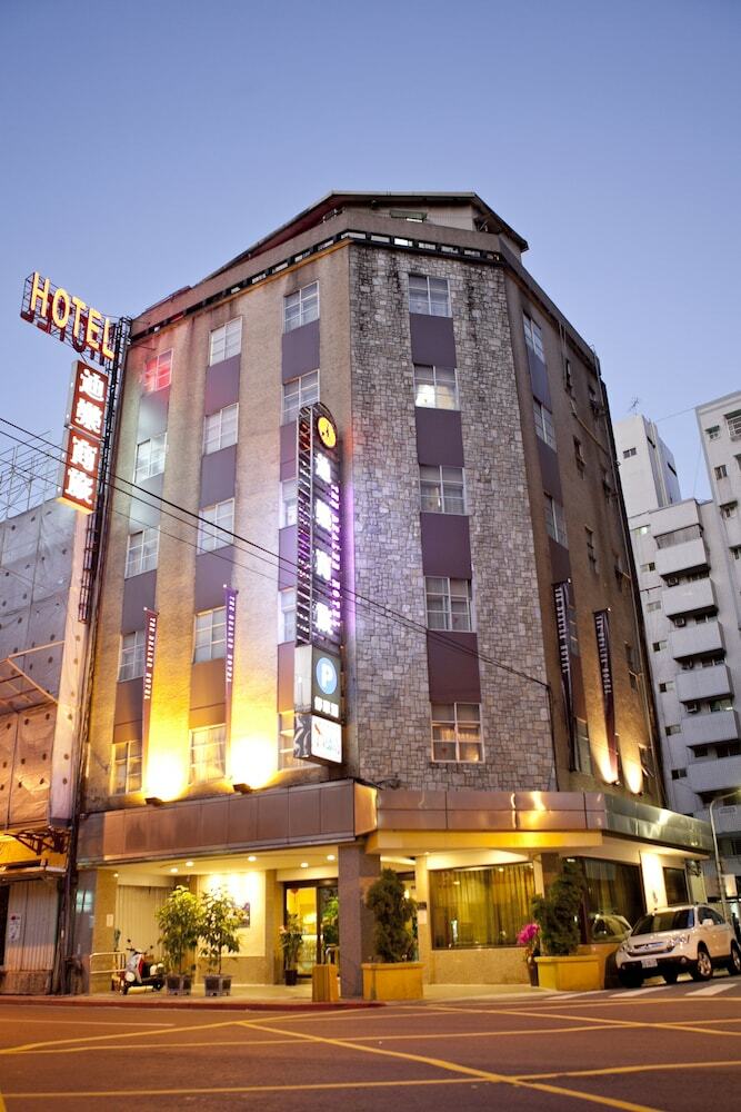 The Dealer Hotel