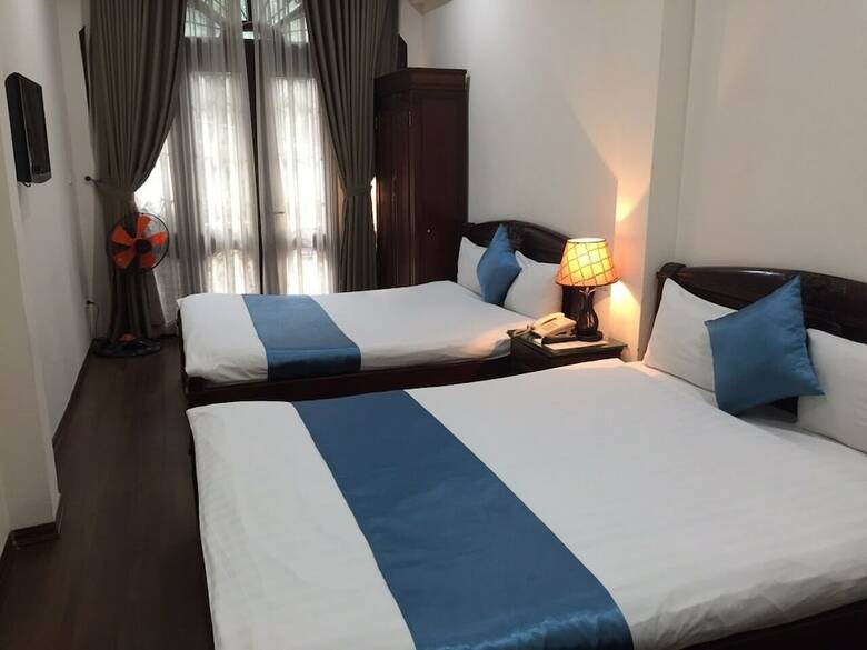 Violet Hotel