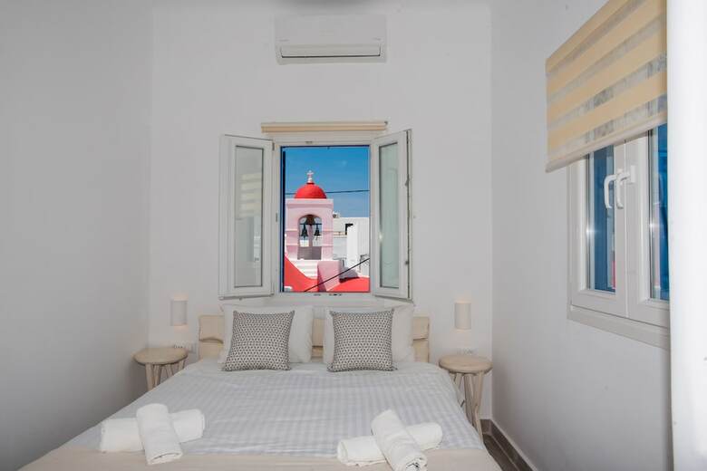 Hotel Eleanna's