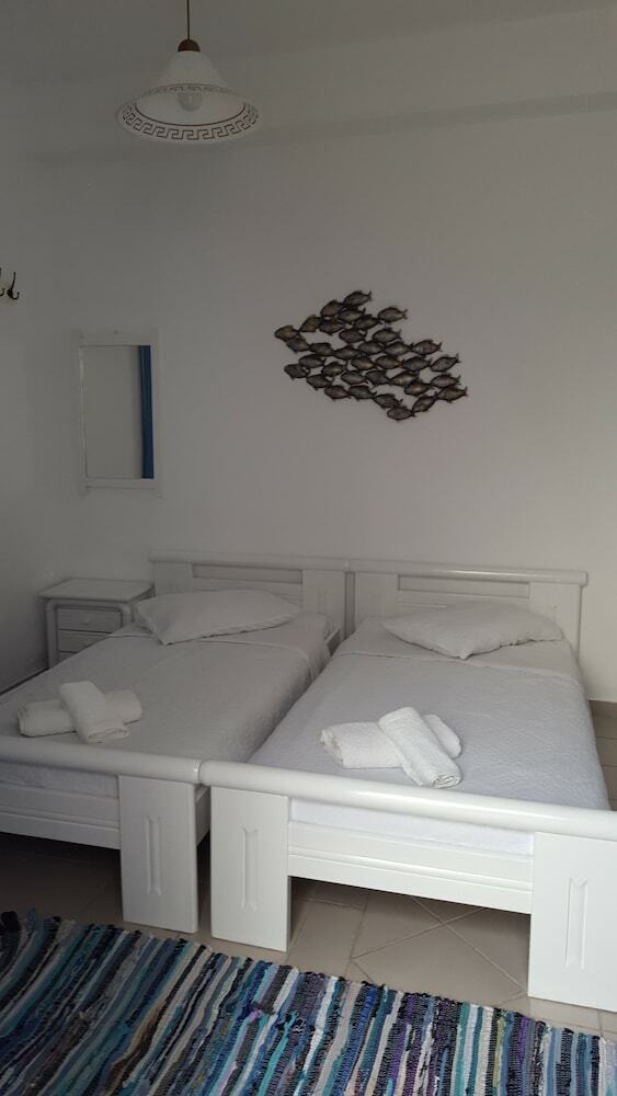Hotel Eleanna's