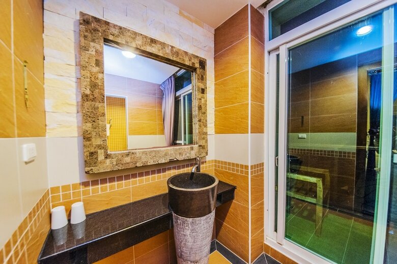 Bed & Breakfast Seasons Bali Fashion Inn