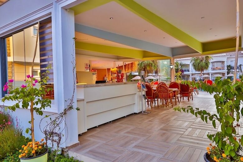 Apartamento Golden Life Blue Green Residence