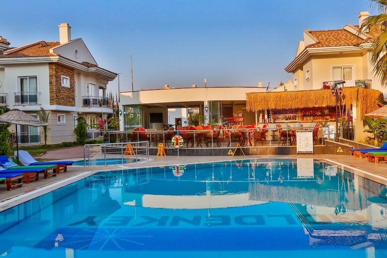 Apartamento Golden Life Blue Green Residence