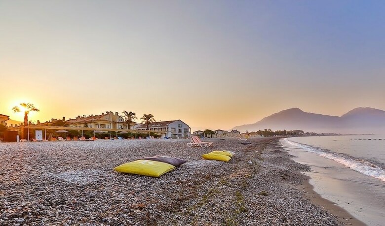 Apartamento Golden Life Blue Green Residence