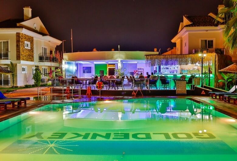 Apartamento Golden Life Blue Green Residence