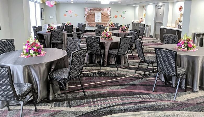 Best Western Plus Commerce Hotel