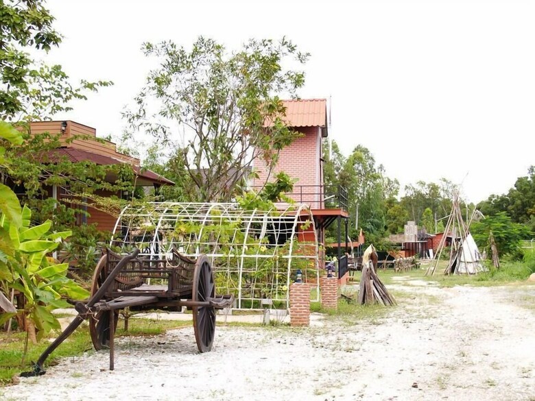 Hotel Cowboy Farm Resort Pattaya