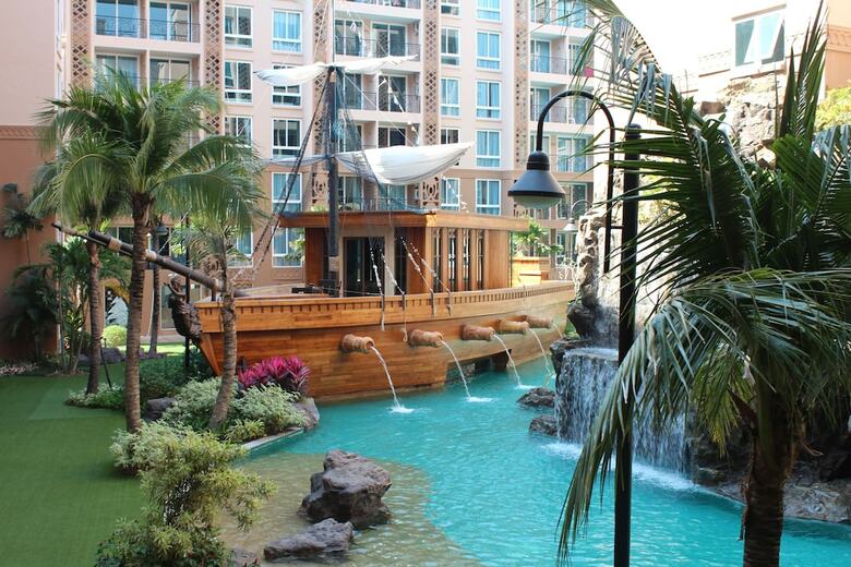 Atlantis Condo