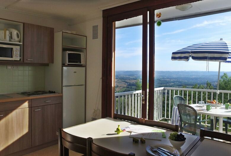 Vvf Villages Le Balcon Corr�zien Ayen