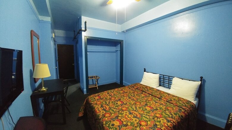 Taylor Hotel