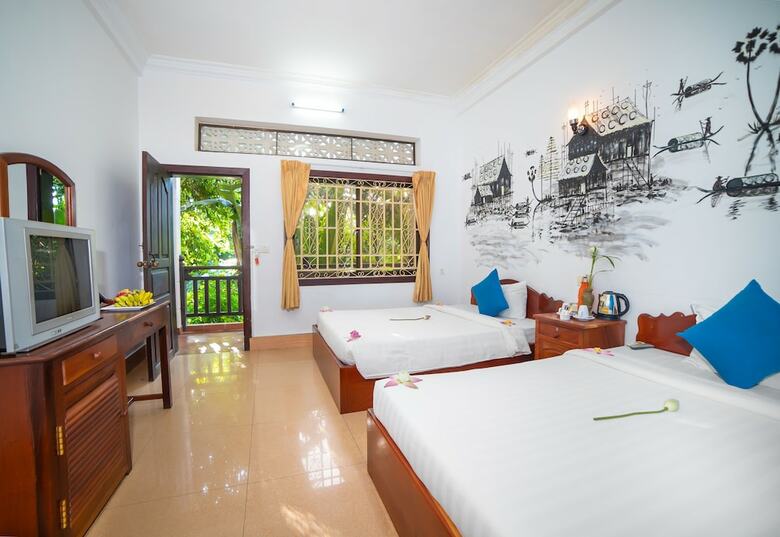 Hotel Eocambo Village