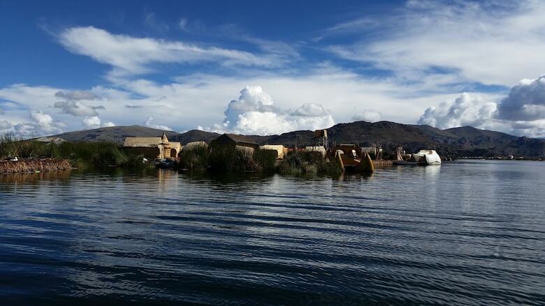 Posada Islas Uros Lodge