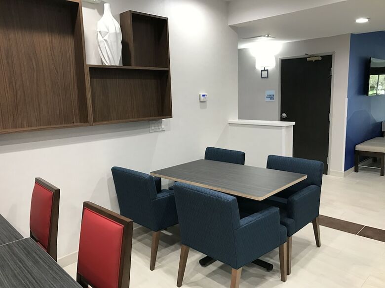 Hotel Holiday Inn Express Naples South I-75
