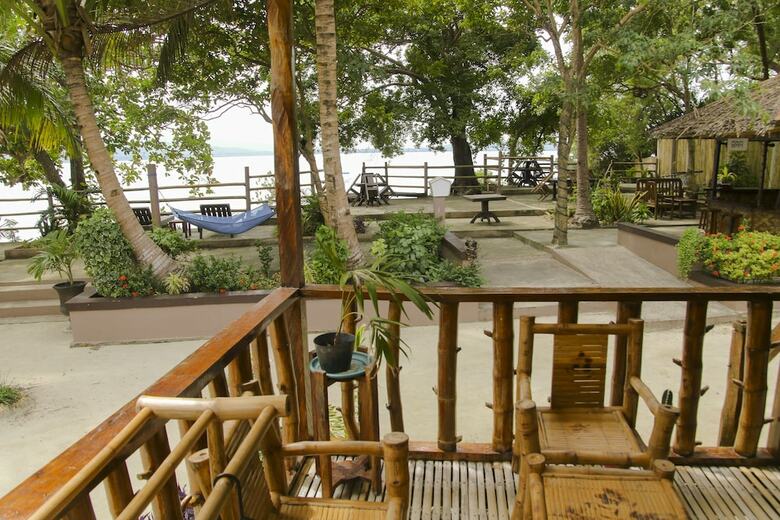Apartamento Isla Hayahay Beach Resort And Restaurant