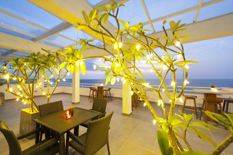 The Beach - All Suite Hotel