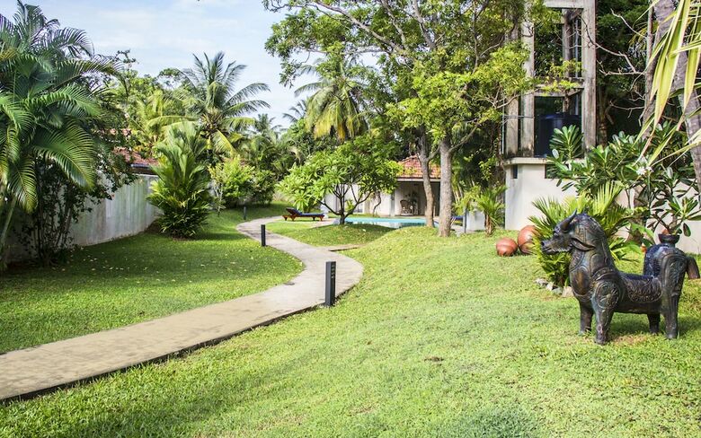 The Lagoon Villa