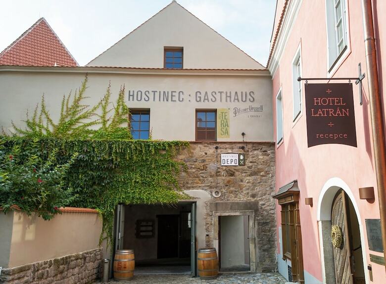 Hotel Latr�n