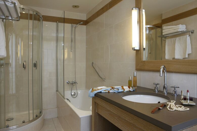 La Residence Du Roy Paris Champs Elysees By Accor