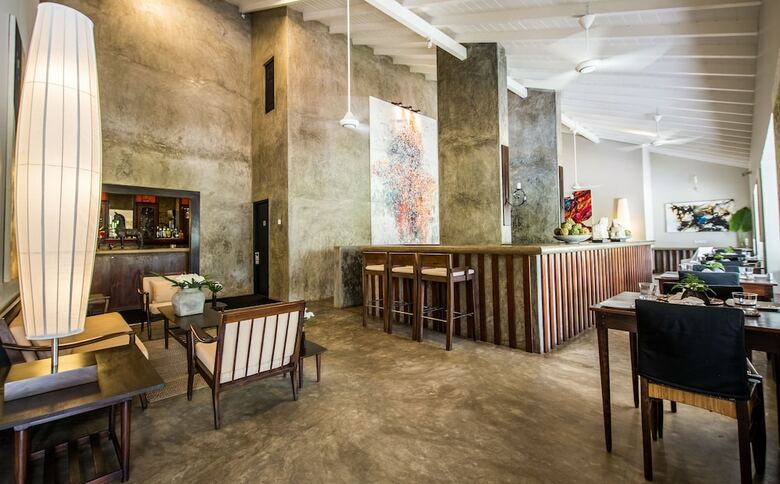 Hotel Taru Villas-lake Lodge