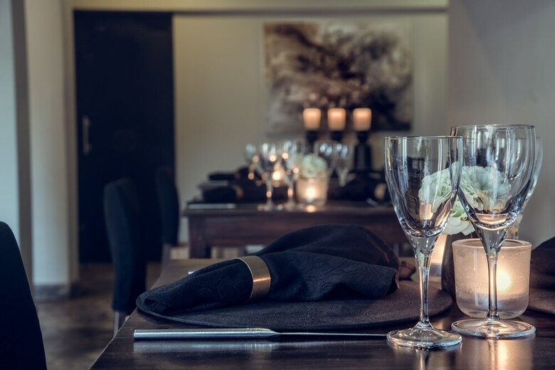 Hotel Taru Villas-lake Lodge