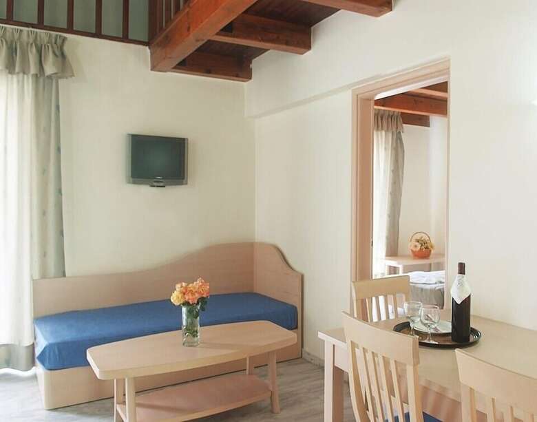 Jo-an Beach Hotel