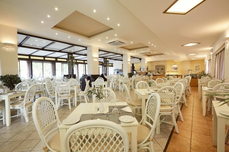 Hotel Giannoulis ? Santa Marina Beach