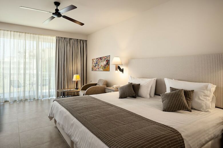 Hotel Giannoulis ? Santa Marina Beach
