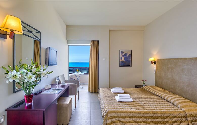 Hotel Giannoulis ? Santa Marina Beach