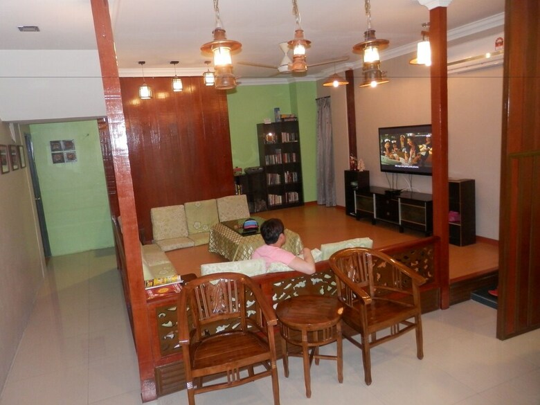 Hotel Travellers Planet Hostel